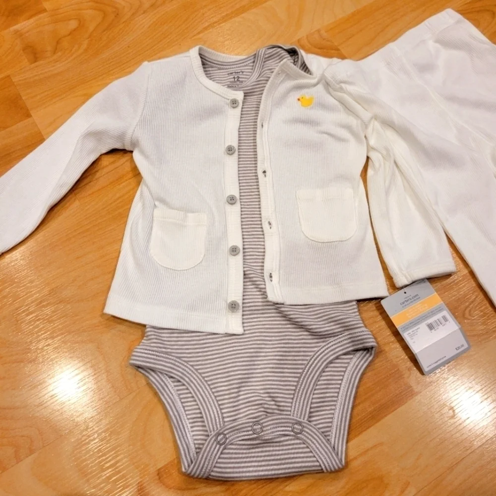 Carter's Three piece baby rubber ducky layette set size 12 months new